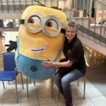 Minion Kostüm mit Ballonkünstlerin Pezi