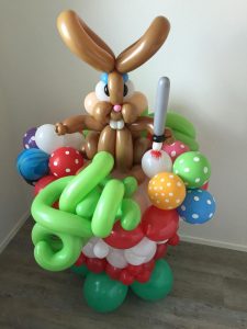 Hase im großen Korb