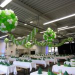 Autohaus Jubiläum mit grüner Deko