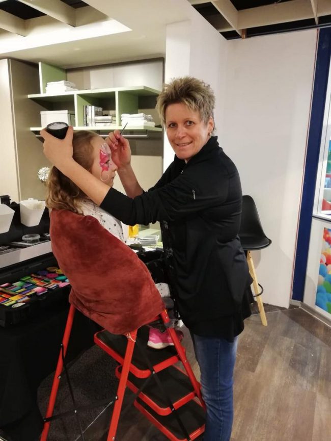 Kinderschminken für Veranstaltung